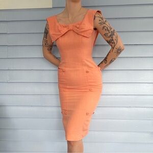 Vintage 60s Bow Button Pocket Peach Sheath Dress